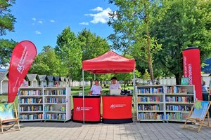 Die AK-Bücherinsel im Strandbad Klagenfurt hat täglich von 10 bis 18 Uhr geöffnet. Foto: AK Kärnten