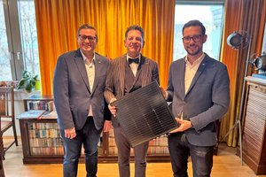 Stadtrat Julian Geier, Intendant Stadttheater Klagenfurt Aron Stiehl und Landesrat Sebastian Schuschnig. Foto: Büro Schuschnig/Hermann