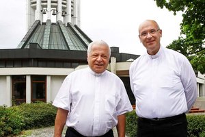 Salesianerpater Miggisch tritt in den Ruhestand – Stadtpfarrer P. Salzl wird neuer Rektor. Foto: Diözesan-Pressestelle/Eggenberger