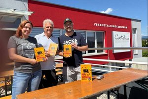 Satire-Lesung mit Gernot Kurz im Castellino in Hörtendorf. Foto: zVg