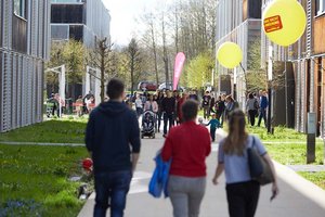 86 Stationen und vielfältiges Rahmenprogramm: Universität und Lakeside Park laden wieder zur „Langen Nacht der Forschung“. Foto: Johannes Puch