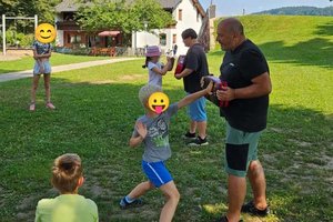 Soldaten mit Herz bringen Selbstverteidigung und Konfliktbewältigung ins SOS-Kinderdorf Moosburg. Foto: Soldaten mit Herz/Jashari
