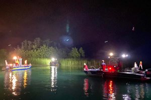 Betrunkener Deutscher krachte mit Motorboot auf Schlangeninsel im Wörthersee. Foto: FF Krumpendorf