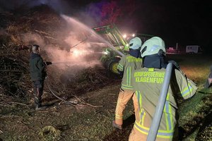 Nicht lustig: Mehrere Osterhaufen zu früh angezündet. Foto: Berufsfeuerwehr Klagenfurt