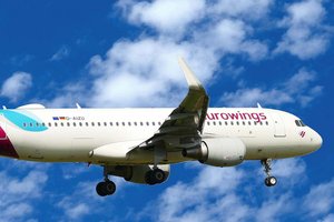 Passagier stirbt im Flugzeug, Eurowings Notlandung in Klagenfurt