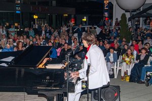 Udo tribute Band: Open Air am Monte Carlo Platz in Pörtschach. Foto: Eboardmuseum