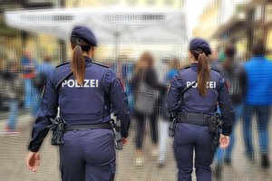 Faustschlag gegen Polizistin: Betrunkene wollte Festnahme ihres Freundes verhindern. Foto: Mein Klagenfurt