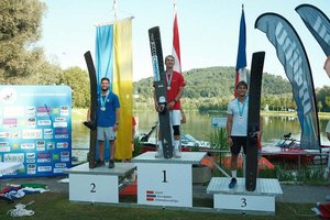 Luca Rauchwald am Stocjerl mit Filchenko Danylo (UKR) und Duplan Fribourg Louis (FRA). Foto: LPD Kärnten/privat