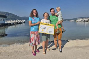 Naturfreunde Klagenfurt übergeben 16.000 Euro an Kärntner Kinderkrebshilfe. Foto: Naturfreunde Klagenfurt