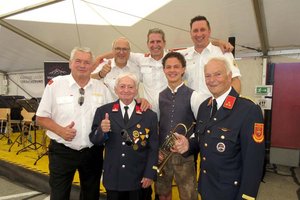 FF Ebenthal lud zum Frühschoppen: Musik, Kameradschaft und beste Stimmung. Foto: Willy Jellitsch