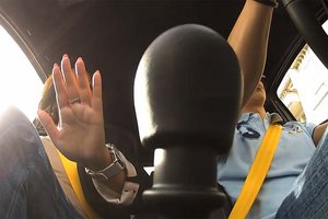 ÖAMTC: Streit beim Autofahren zwischen InsassInnen als Unfallauslöser. Foto: Screenshot/YouTube