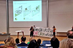 Studierende protestierten gegen Neubau der Universität Klagenfurt. Foto: zVg