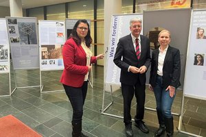 „Was wir fordern!“: Wanderausstellung im Amt der Kärntner Landesregierung. Foto: Büro LR.in Schaar