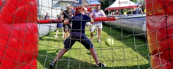 Tag der offenen Tür der FF Hauptwache Klagenfurt mit Riesenwuzzlerturnier