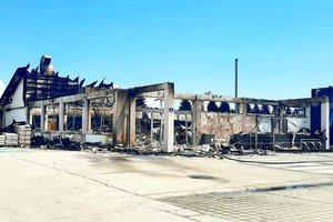 Hofer-Filiale niedergebrannt: Polizei und Staatsanwaltschaft ermitteln wegen Brandstiftung. Foto: Mein Klagenfurt