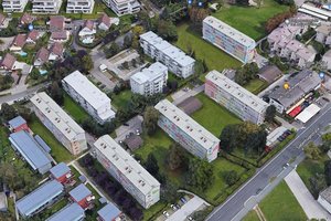 Bei der Dag Hammarskjöld-Siedlung in der Siebenhügelstraße erklärt sich das Land bereit, die beantragten aber noch nicht abgerufenen Fördermittel ins kommende Jahr zu übertragen. Foto: Google Maps