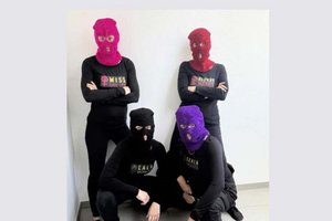 Die vier Aktivistinnen mit den Namen „Bloody Marry“, „Lala Visibilitá“, „Miss Care-Less“ und „Senza Violenza“. Foto: zVg