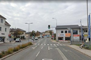 Problemlos über die Straße: Grünphase soll verlängert werden. Foto: Google Street View