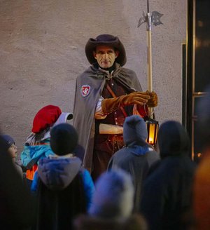 Unterwegs mit dem Nachtwächter: Laternenwanderungen durch Klagenfurt. Foto: Sabine Biedermann