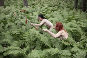 „Frauen im Wald“: Ausstellung im Jugendstiltheater Klagenfurt. Foto: Mimosa Pale und Justyna Koeke