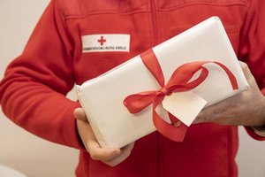 Rotes Kreuz: Weihnachtspakete für 600 Kärntner Familien. Foto: Österreichisches Rotes Kreuz 