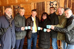 V.l. Adolf Kulterer, Stadtrat Max Habenicht, Bürgermeister Christian Scheider, Mag. Inga Horny, Alexander Adamitsch, Mag. Helmuth Micheler, Manfred Dobesch. Foto: StadtKommunikation/Krainz