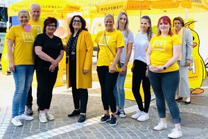 Hilfswerk Präsidentin Elisabeth Scheucher-Pichler mit dem kompetenten Hilfswerk Team. Foto: Hilfswerk Kärnten