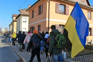 850 SchülerInnen beim „Marsch der Menschlichkeit“ in Klagenfurt. Foto: Mein Klagenfurt