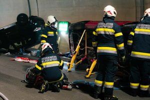 „Von der Flut in die Tiefe“: Bezirksübung forderte zahlreiche Einsatzkräfte. Foto: Kärntner Landesfeuerwehrverband