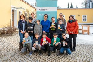 Die Nachmittagsbetreuung der VS 12 Festung nahm kürzlich am Workshop „Bye Bye Handysucht“ teil. Foto: StadtKommunikation / Hude