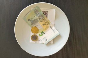 „Danke, stimmt so!“ Wie viel Trinkgeld gebt Ihr? Foto: Mein Klagenfurt