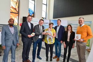 Ein „Willkommen“ für die jüngsten Klagenfurterinnen und Klagenfurter und ihre Eltern. Foto: StadtKommunikation / Evelyn Hronek