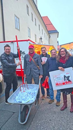 v.l.: Ralph Dörflinger, BR Manfred „Waschi“ Mertel, Joe Pepper, Stephan Meir und StRin Canstance Mochar. Foto: SPÖ Bäuerinnen und Bauern Kärnten 
