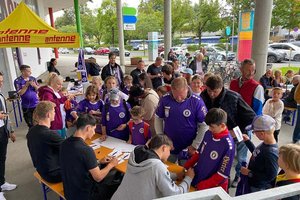 Funktionäre, Trainer, Betreuer sowie Spielerinnen und Spieler aller im KFV organisierten Vereine erhalten freien Eintritt. Foto: Austria Klagenfurt