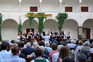 Gemischter Chor Koschatwiege lädt zum Schlosshofkonzert nach Viktring. Foto: Iris Gigacher