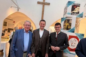 Landeshauptmann a. D. Christof Zernatto, Dompfarrer Dr. Peter Allmaier und Landeshauptmann-Stellvertreter und Landesparteiobmann Martin Gruber. Foto: Kärntner Volkspartei