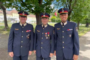 Die geehrten Piloten der Flugeinsatzstelle Klagenfurt. Foto: Landespolizeidirektion Kärnten