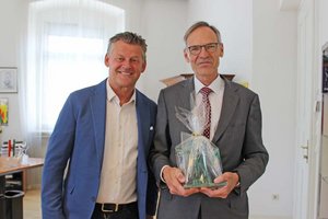 Bürgermeister Christian Scheider begrüßte Dr. Bernd Lutschounig im Rathaus. Foto: SK/Glinik
