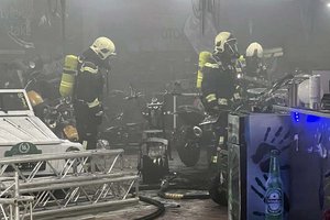 Elektromotorroller begann in Klagenfurter Werkstatt zu brennen. Foto: Berufsfeuerwehr Klagenfurt