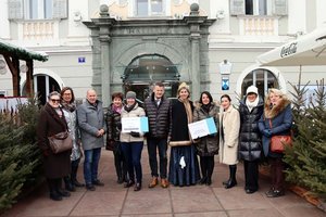 Klagenfurter Bürgerfrauen überreichten Spende. Foto: StadtKommunikation/Kaimbacher