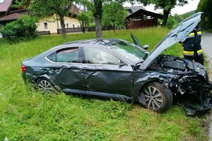 Keutschach: Klagenfurter verursachte in alkoholisiertem Zustand Verkehrsunfall. Foto: Freiwillige Feuerwehr Keutschach am See