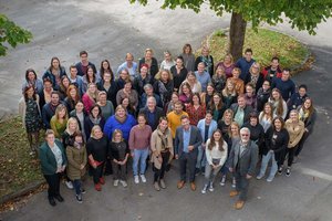 Die stolzen Absolventinnen und Absolventen des Einführungslehrgangs der younion Kärnten. Foto: Adrian Hipp