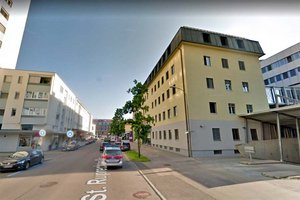 Polizei sucht Zeugen: 77-Jährigem Umhängetasche entrissen. Foto: Google Street View