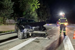 Nächtlicher Unfall auf der A2, Höhe Abfahrt Pörtschach Ost. Foto: FF Krumpendorf
