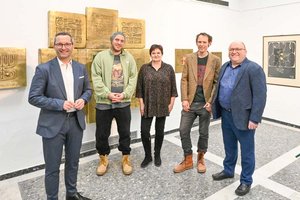 Ausstellung in Erinnerung an den Schöpfer des Wörthersee-Mandls. Foto: StadtKommunikation / Evelyn Hronek