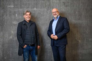 Die Verträge der beiden STW-Vorstände, Dipl.-Ing. Erwin Smole MBA und Ing. Mag. Harald Tschurnig, werden per April 2024 für weitere 5 Jahre verlängert. Foto: Helge Bauer