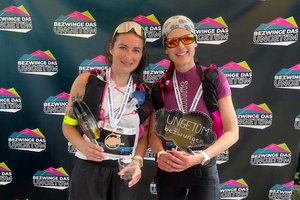 Christine Klein und Nadin Katzianka bezwangen das Ungetüm. Foto: zVg