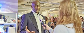 Interview mit Bruce Darnell bei Mömax in Klagenfurt. Foto: Mein Klagenfurt