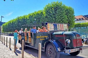 Unterwegs im Cabriobus: Kriminalgeschichte und 50 Jahre Lendcanaltramway. Foto: Mein Klagenfurt