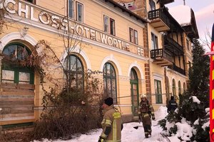Brand im Hotel Wörthersee offenbar von Jugendlichen oder unterstandslosen Personen ausgelöst. Foto: Berufsfeuerwehr Klagenfurt